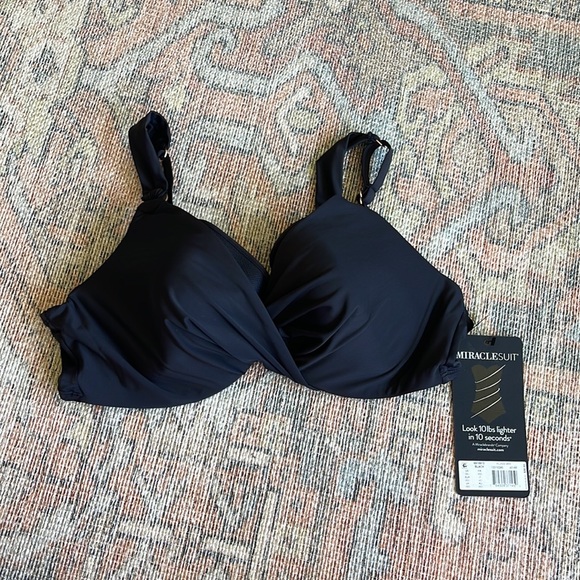 Miraclesuit Underwire Plunge Bra Top - Picture 4 of 7